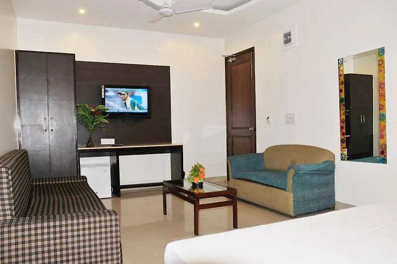Hotel Sky Rich International - 05 Mins From Karol Bagh Metro Station Δελχί