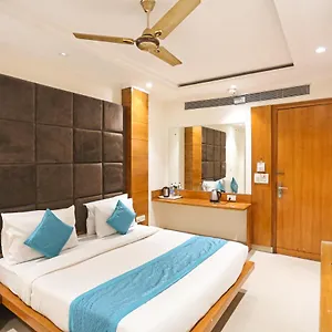 Hotel Fortuner Karol Bagh Just 1 Km From New Railway Station
